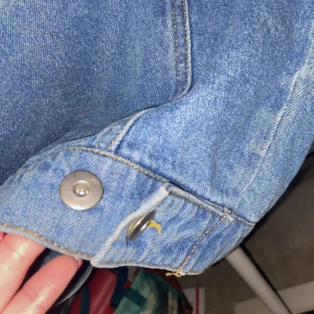 Love Tree Oversized Distressed Denim Blue Jean Jacket Medium - Picture 3 of 8